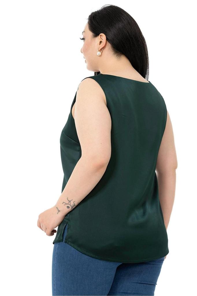 Damen Übergröße Bluse Plus Size V-Ausschnitt Ärmellos Satin Smaragdgrüne Bluse mit Seitenschlitzen