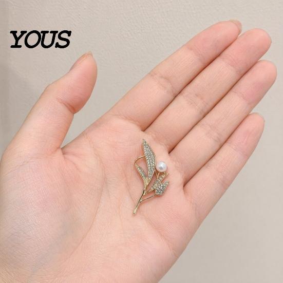 Wheat Ear Brooch of Faux Pearl Brooch, Rhinestone Leaf Alloy Lapel Pin, Electroplated Jewelry Sweater Cardigan Coat Business Suit Clothing Accessories