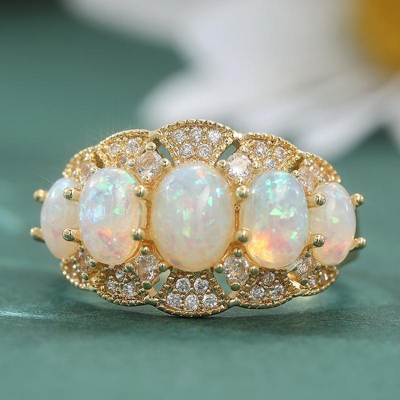 Elegant Luxury Fashion Women's Ring Simple Versatile Synthetic Oval Fire Opal Stone Engagement Band Rings Jewelry