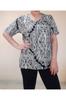 Damen Stil Übergröße T-Shirt Schwarz und Weiß Gemustert Gekämmte Viskose T-Shirt mit Gekräuseltem Kragen