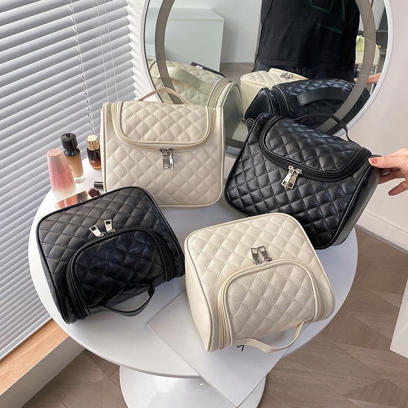 Travel Simple Fashion Cosmetic Bag Large Capacity Large Embroidered Thread Rhombus Hooked Wash Bag Cosmetic Bag Storage Bag