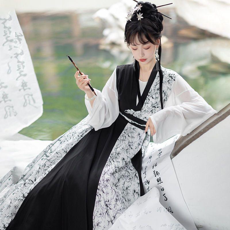 Chinese Tang Dynasty Style Hanfu Round Neck Shirt and Long Skirt Daily Hanfu Women Suit