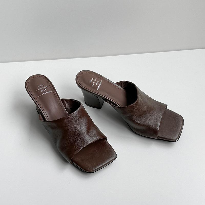 

European and Korean women s shoes thick heel square head one-word soft sheepskin high heel sandals simple retro slippers lazy drag tide 39 темно-коричневого