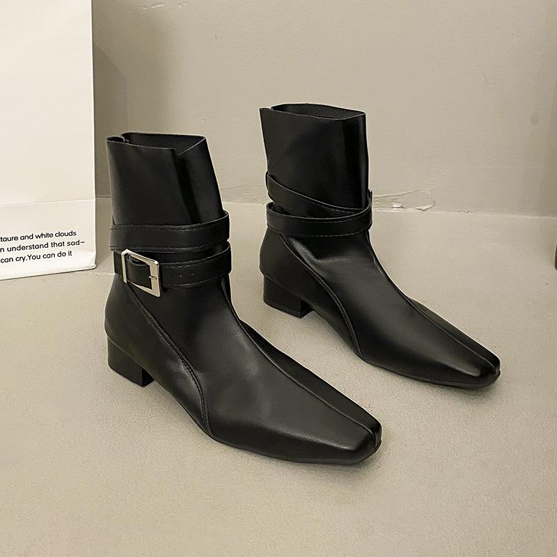 

2025 winter retro solid color versatile belt buckle square head thick heel short boots women s fashion versatile Martin boots thin boots 40 чёрный