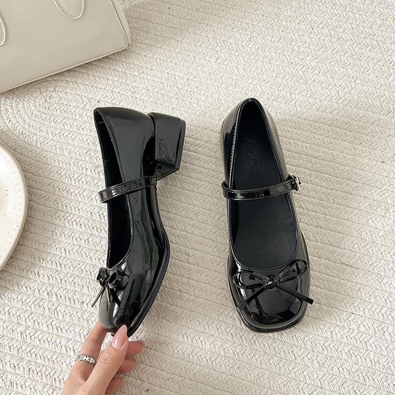 

French skirt bow high heels women s 2025 summer new small thick high heels jk Mary Jane small leather shoes 35 чёрный