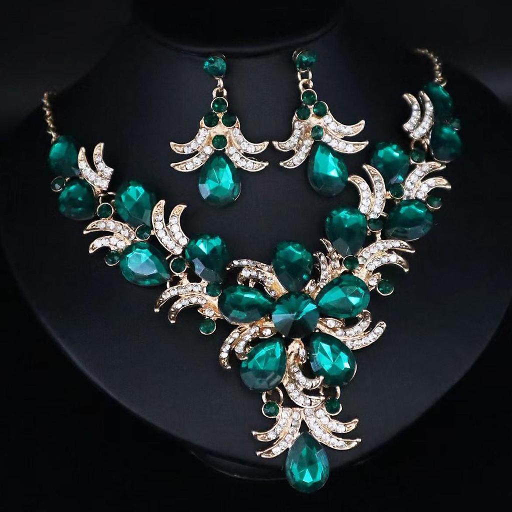 Collier Pendentif Exagéré en Agate Rubis pour Tenue de Mariée