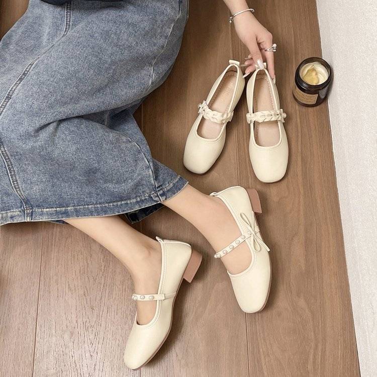 Flat bottom versatile comfortable single shoes Internet celebrity French small fragrant style Mary Jane women's shoes 2025 autumn new temperament gen