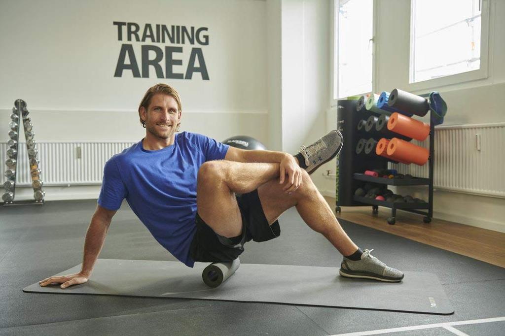 Black Roll Made in Germany Schaumstoffrolle Slim SLIM Schwarz 86g 30cm x 10cm Japanisch (Originalprodukt)