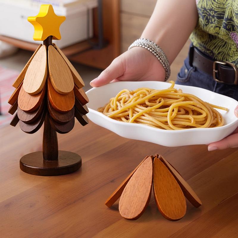 Kreativer Weihnachtsbaum Massivholz Isolationsmatte Tischdekorationen Verbrühschutz und Hochtemperatur Topfuntersetzer Tischschmuck