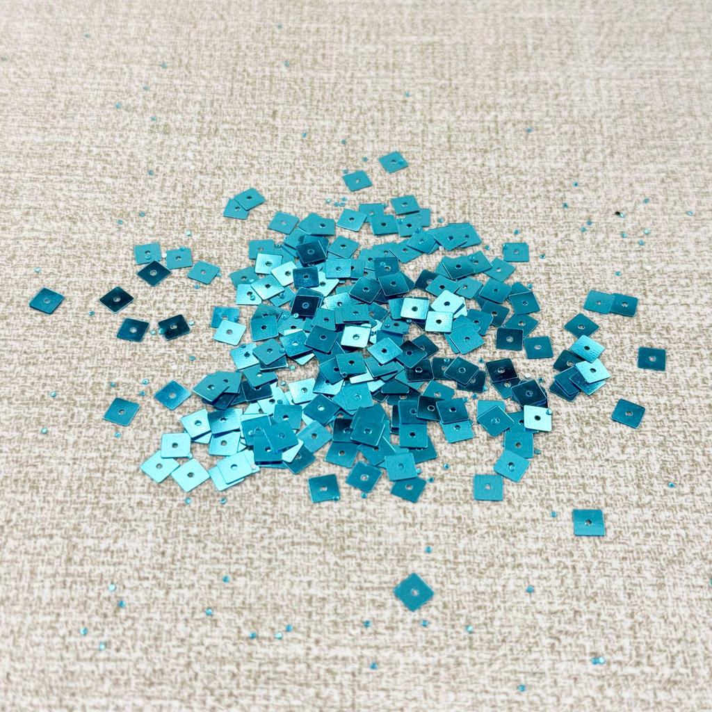 Square Sequins with Hole: PET Quadrilateral Sequins, DIY Bead Jewelry & Stage Costume Accessories