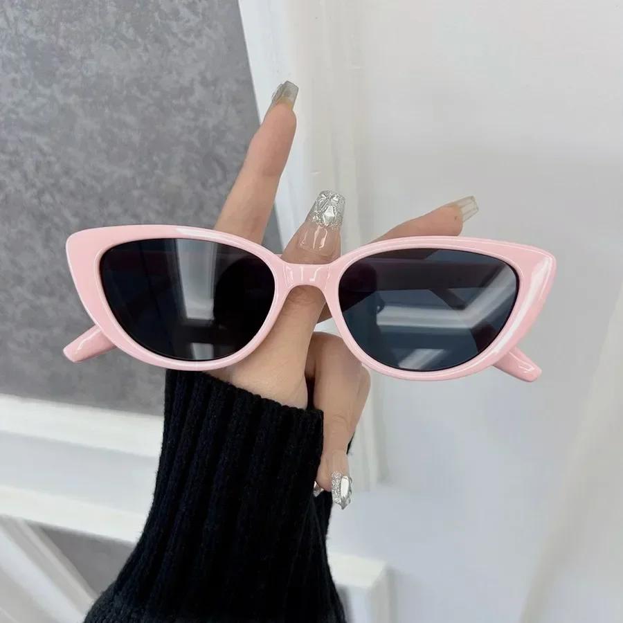 Retro Square Fashion Sunglasses Women Men Vintage Style Casual Trendy Small Female Male