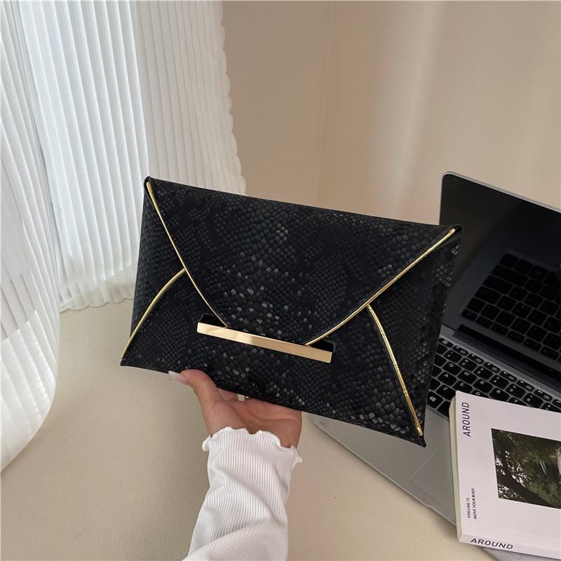 Spring New Trend New Envelope Dinner Bag Glossy Casual Simple Clutch Bag Fashionable Women's Bag