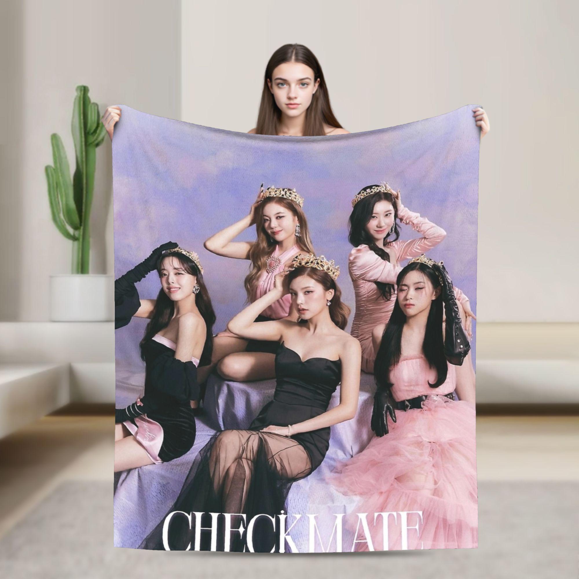 Travel ITZYS YEJI BORN TO BE Throw Blanket Flannel Bedspread For Couch Chair Sofa Bed Fashion Sofa Bed Cover 75x90cm