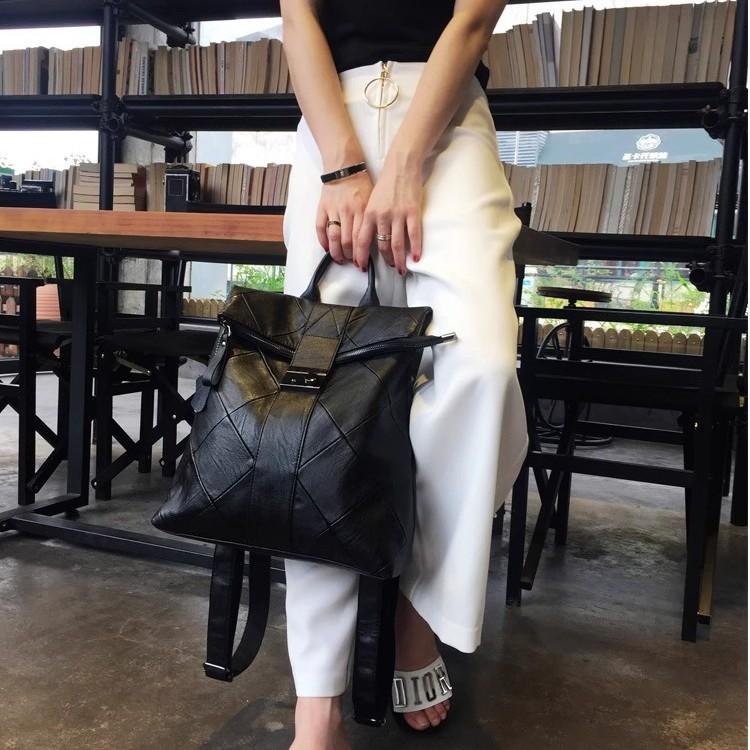 2025 new super hot Internet celebrity versatile backpack women's practical high-end fashion anti-theft large capacity travel backpack