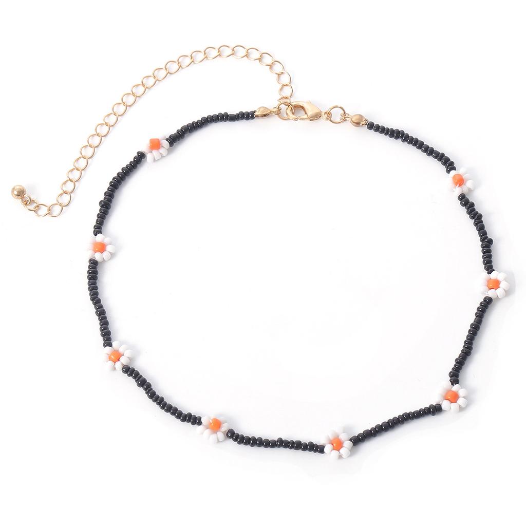 Bohemian Holiday Style Colorful Small Daisy Flower Necklace, Simple Retro Beaded Collarbone Necklace For Women