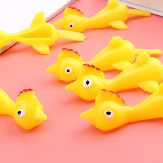 10Pcs Flying Chicken Catapult Rubber Chicken Finger Catapult Stretchy Chicken Shooter for Kids Indoor Outdoor