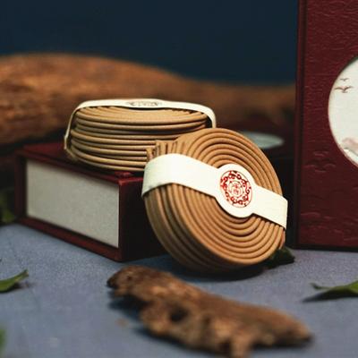 Encens en spirale d'agarwood vietnamien Apaisant Aromatique Notes boisées douces et fortes Parfait pour la méditation la relaxation