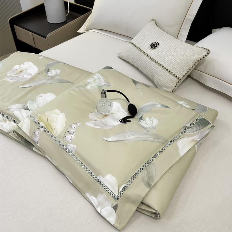 

Duoqiman Floral Hollow Tencel Summer Quilt