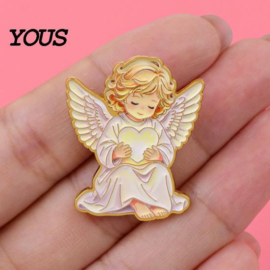 Cute Decorative Accessories Little Angel Brooch Pin for Women, Guardian Holding Heart Lapel Clothes Bag Hat Embellishments with Wings, Clothing