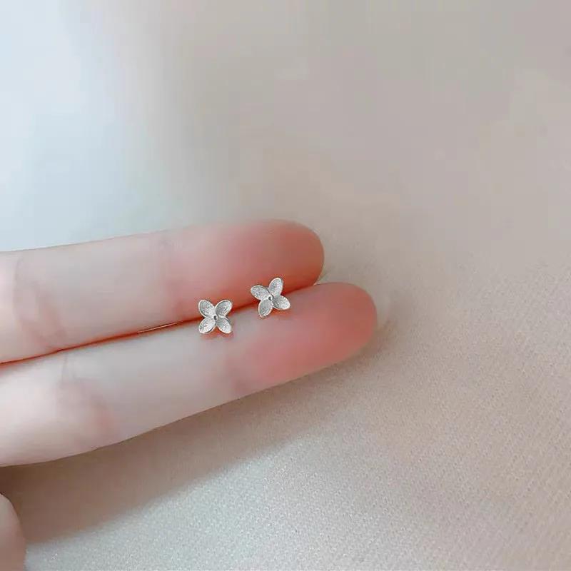 New Minimalism Earring 925 Silver Needle Allergic Protection Mini Small Heart Stud Earrings for Women Girls Jewellery