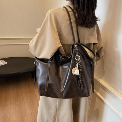 Große Tasche Damen 2025 neues trendiges Designgefühl Nischen-Tragetasche einfache vielseitige Umhängetasche große Kapazität Pendlertasche