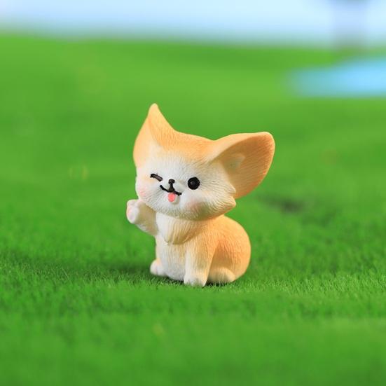 2Pcs Fennec Fox Ornament Adorable Handicraft Decorative Resin Cute Miniature Fennec Fox Figure Micro Landscape