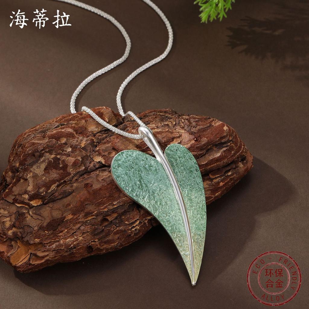 New enamel color gradual change green leaves long pendant women's simple senior He love leaf necklace