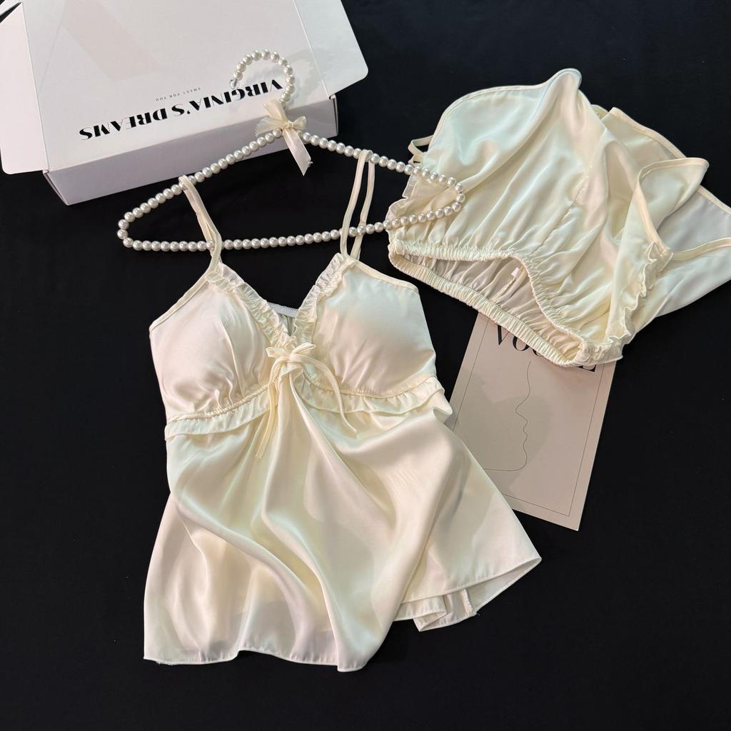 Ice and snow silk sexy women's summer suspender shorts set pure desire wind spring and autumn pajamas ice silk loungewear with chest pad
