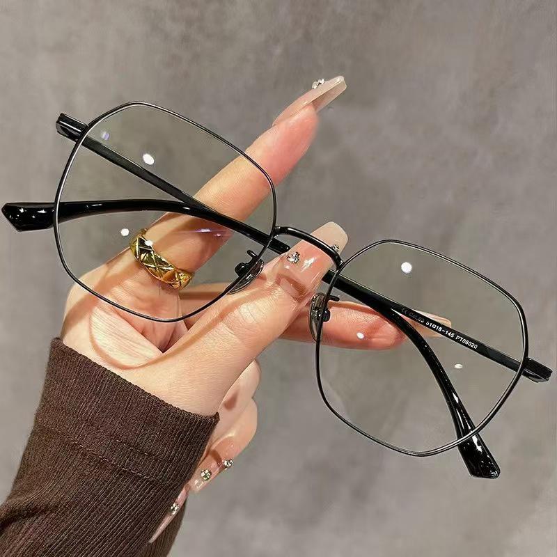 

Vintage Style Anti Glare Eye Strain Super Lightweight Shades Frames Circular Transition Eyeglass for Ladies and Gentlemen 1pc Anti Radiation Glasses 2.5