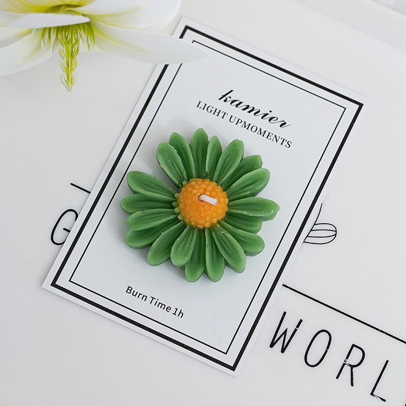 

Нишевая высококачественная долговечная ароматная свеча с ароматом маленькой ромашки зелёный