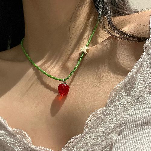 Korean Super Cute Strawberry Bead Necklace Sweet Y2k Green Fruit Cherry Collarbone Neck Chain Necklace for Women Fashion Jewelry