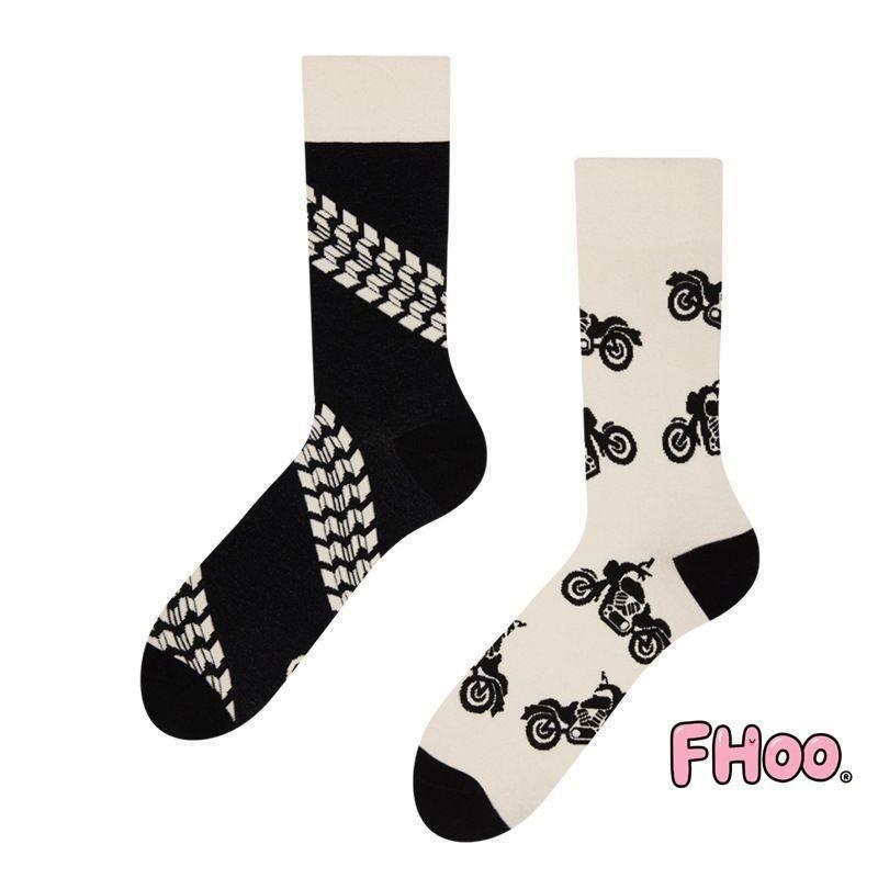 

Cartoon Asymmetrical Creative Couple Street Trendy Socks Men s And Women s Mid-Calf Socks - Versatile One Size чёрный
