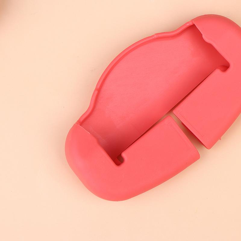 2Pcs Seat Belt Buckle Cover Anti-Scratch Rubber Car Seat Buckle Protector Clip Protection Cover Universal For Suv Sedan