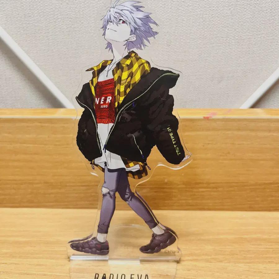 

Kaoru Raioeva Acrylic Stand