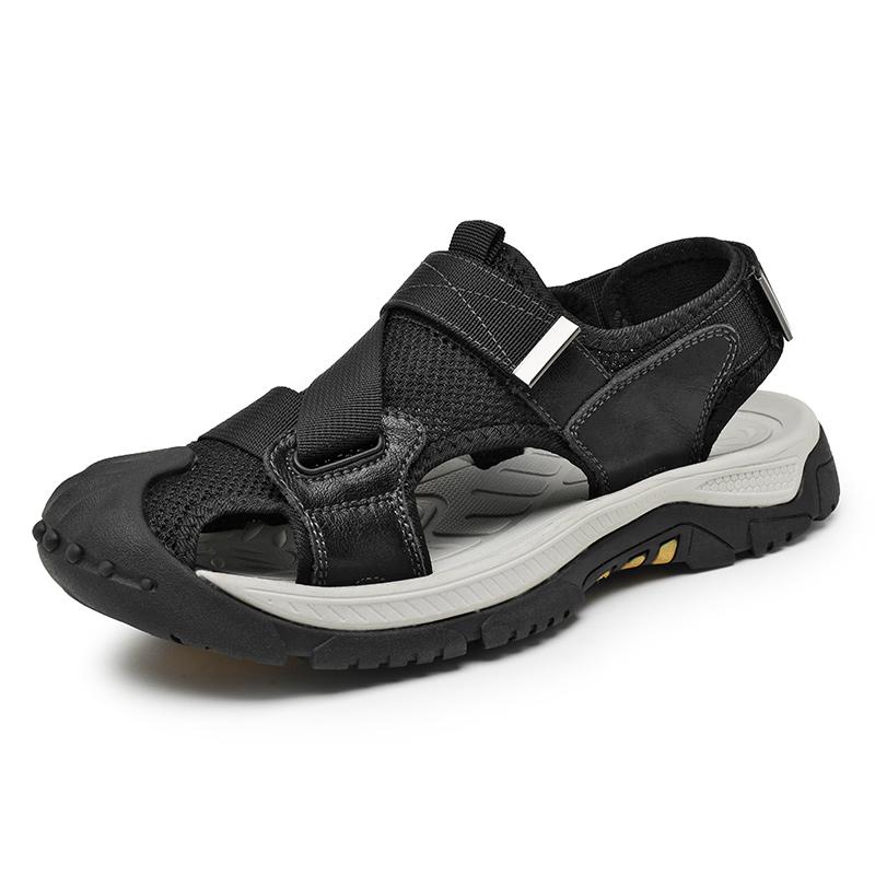 Fashion Male Beach Shoes Anti-Slip Anti-collision Toe Summer Flats Soft Leather Men Sandals Comfy Mens Slippers New Outdoor Casual Shoes
