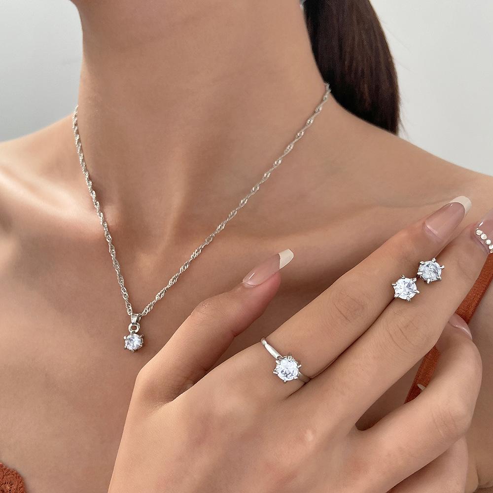 5 stk Elegant Krystall Zirkon Sett Zirkonia Ring Halskjede Armbånd Øredobber Enkelt Sett Zirkon Mote Allsidig Trendy Zirkon