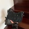 Fashion trend versatile women's bag light luxury casual shoulder armpit bag new niche casual commuter messenger bag