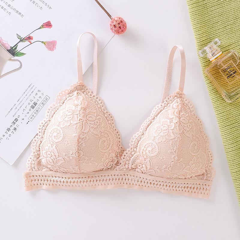 

Кружевной французский бюстгальтер-треугольник без косточек для большой груди - V-образный вырез, тонкая спинка, разглаживающий минимизатор. One Size телесный