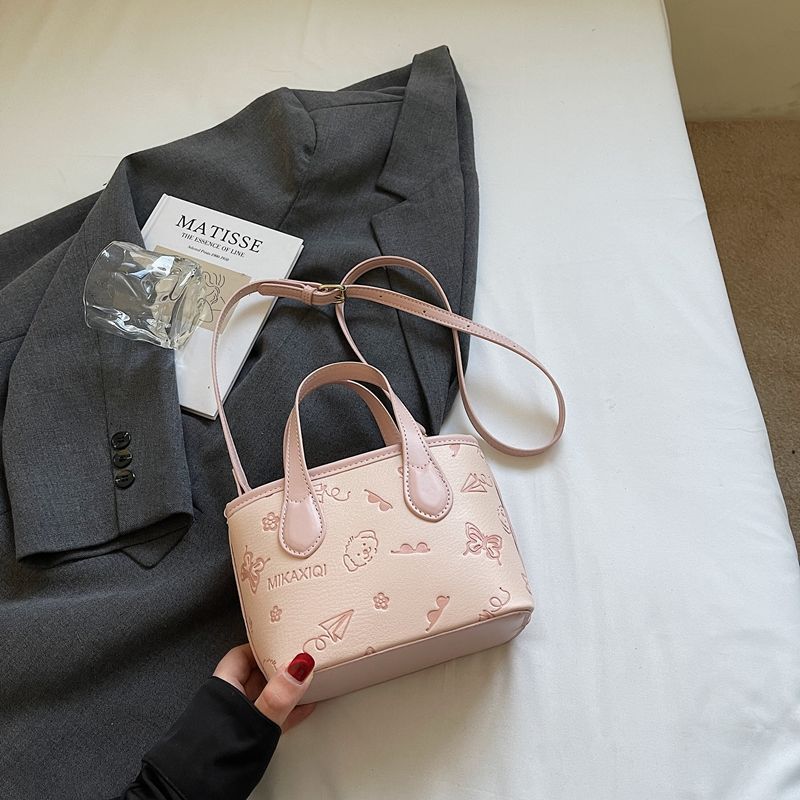 This year, the popular contrasting color small bag women's 2025 new spring and summer messenger bag super fire embossed handbag shoulder