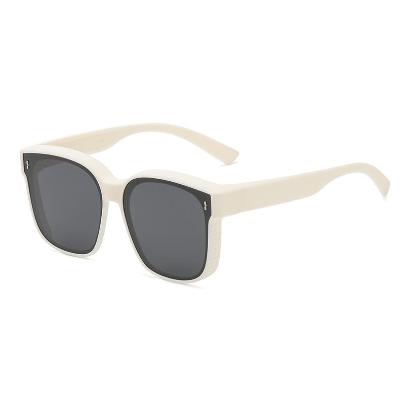 Photosensitive Color Changing Day and Night Dual-Use Yellow To Gray Set of Glasses Trendy Men and Women Uv Protection Polarized
