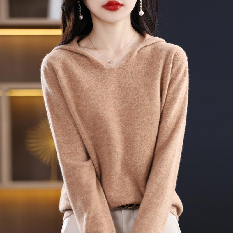 2023 Fashionable Hooded All-Wool Knit Sweater for Young Women