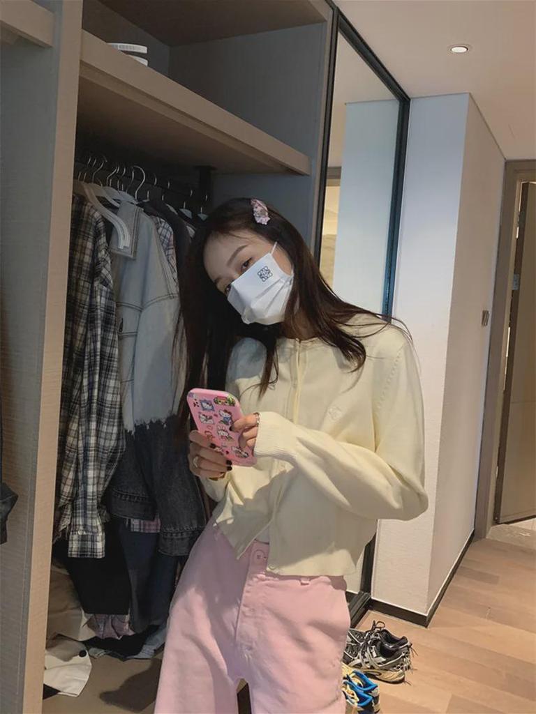 Raspberry Knitted Cardigan for Women: Korean-Style Sweater for Petite Girls, Perfect Pink Layer for Spring & Autumn