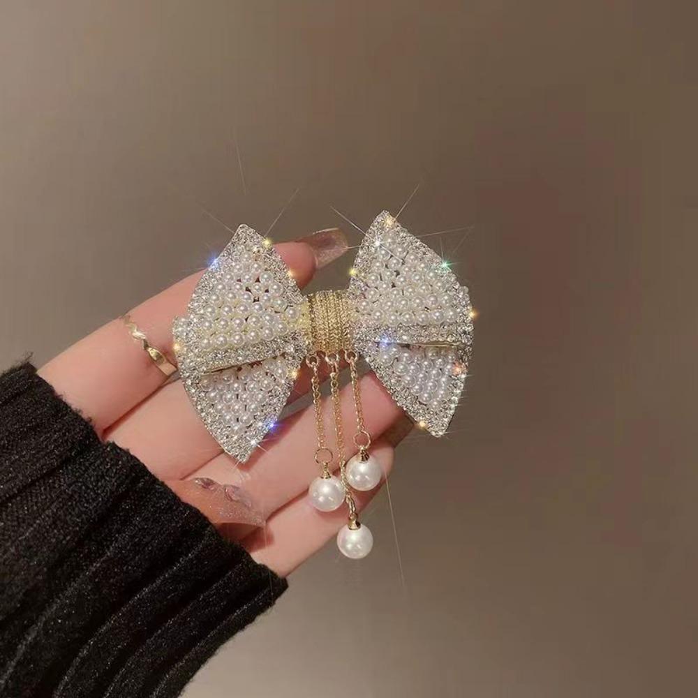 Durable Zinc alloy Women Hair Clip Ultra-fresh Sweet Style Rhinestone Hair Clip with Tassel Design Pearl Spring Clip Women