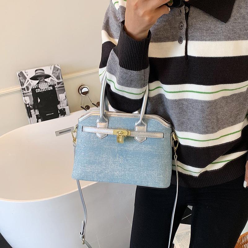 High value messenger bag women's new fashion versatile handbag high sense large capacity commuter shoulder bag