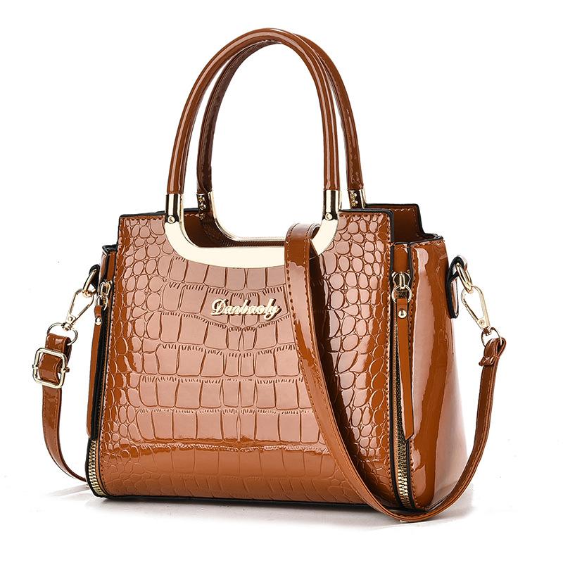 2025 New Crocodile Pattern Patent Leather Ladies Handbag Large Capacity Single Shoulder Slant Cross Bag Fashionable Handbag