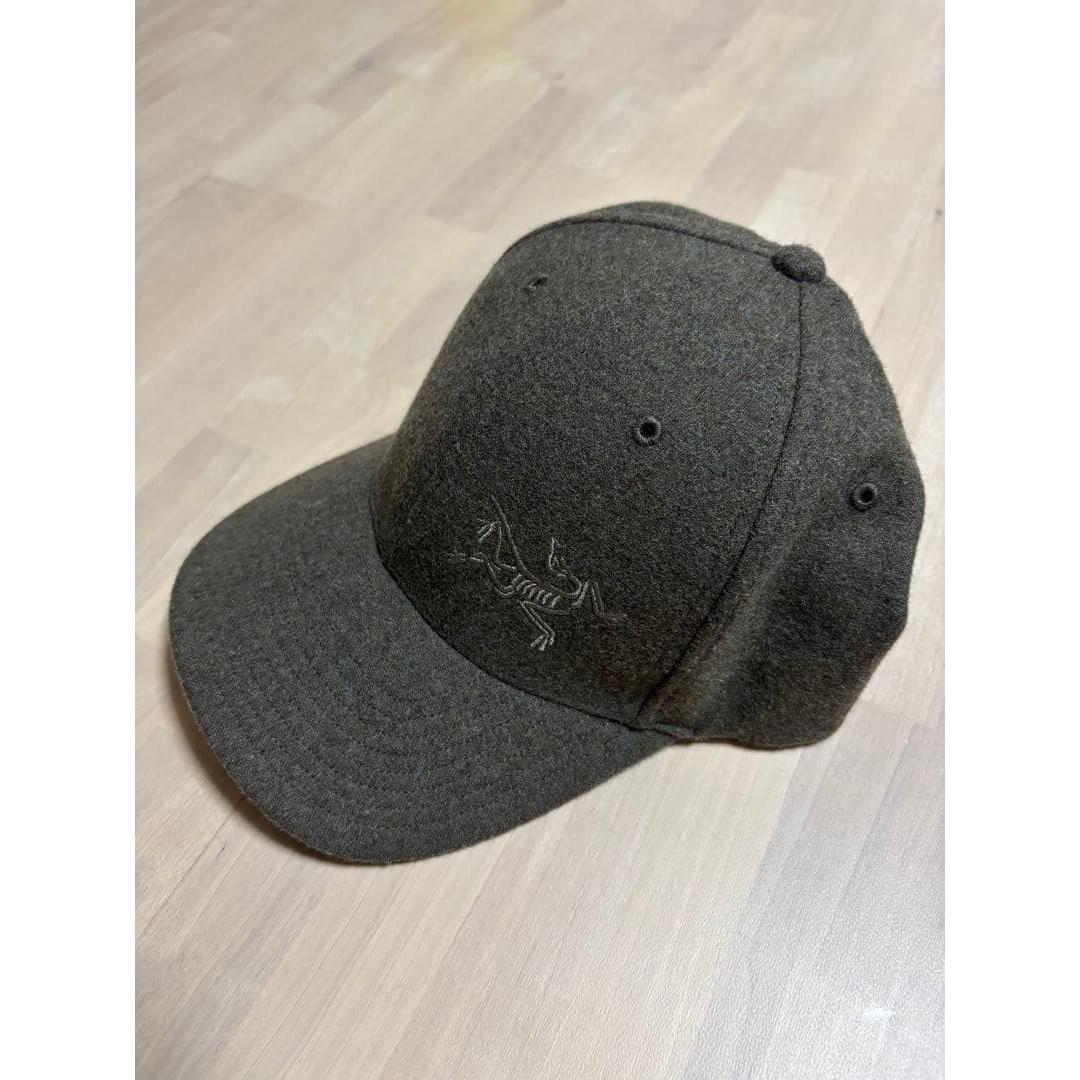 Used Arc teryx wool blend cap size S/M