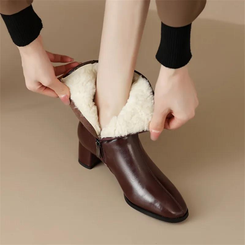 Mode 2025 Nouvel Automne Cuir Fendu Bottes pour Femmes Bottes à Bout Carré pour Femmes Bottes d'Hiver Femmes Bottes de Chevalier Concises Bottines Noires