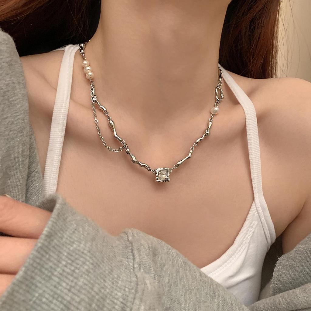 Irregular Patchwork Pearl Necklace - Women's Cold Style Clavicle Chain, High-End Choker with Unique Design