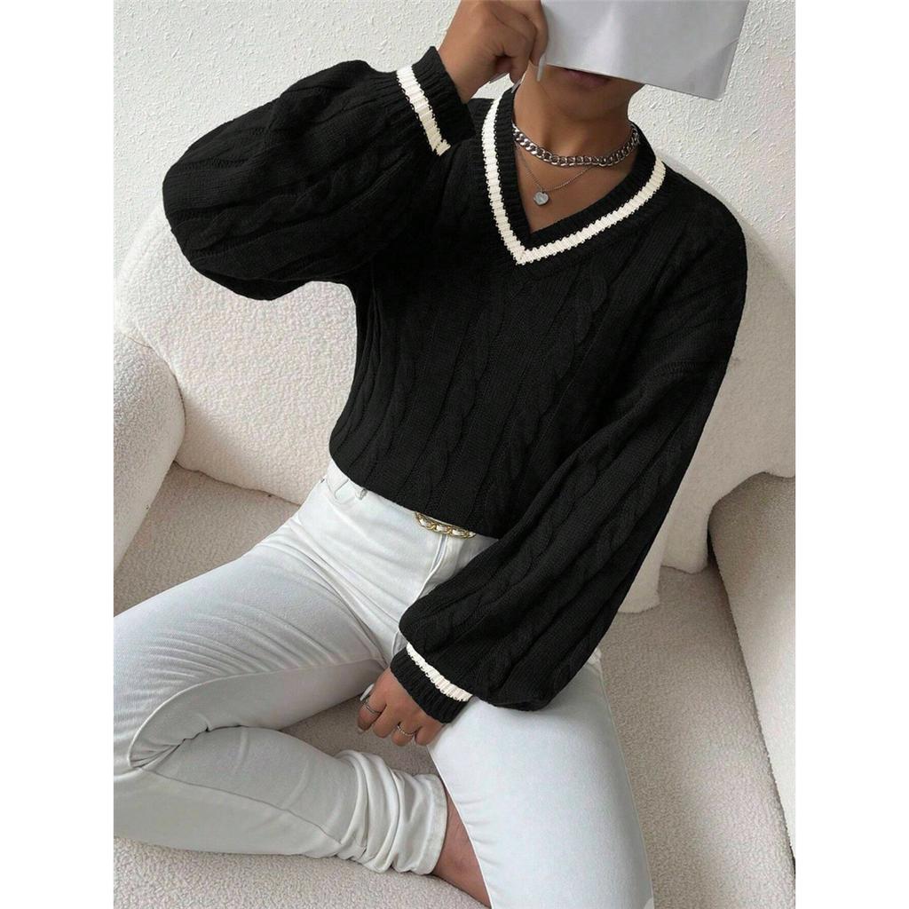 Autumn and Winter Women Temperament Striped Trimmed Twisted Flower Knitted Shoulder Sweater