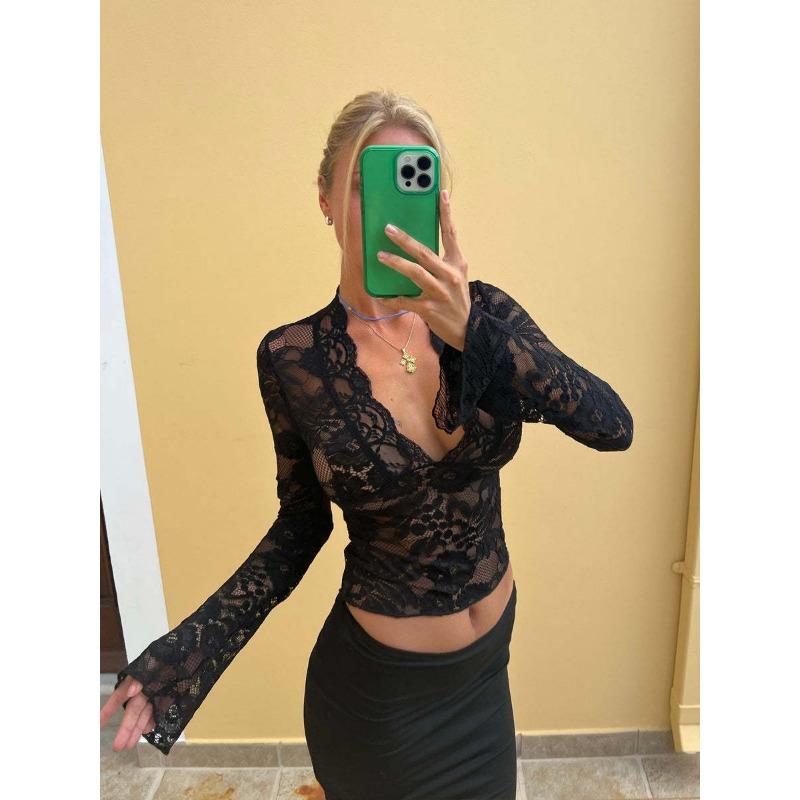 

Осенняя однотонная приталенная рубашка с V-образным вырезом и длинными рукавами, кружевным низом M чёрный